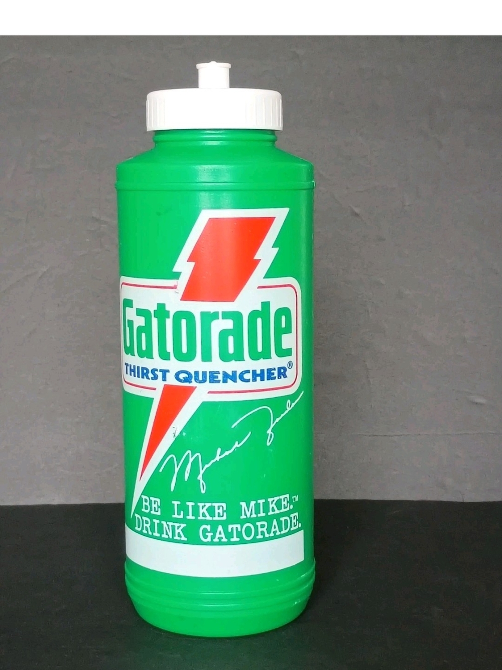 Michael Jordan Vintage 1991 Gatorade Plastic Water Bottle 32 Oz Be Like Mike
